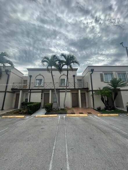 Building Photo - 1158 NW 124th Ave