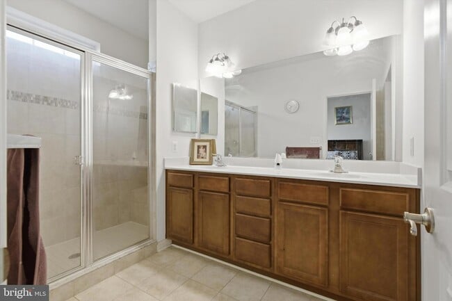 Building Photo - 7206 Wood Mdw Wy