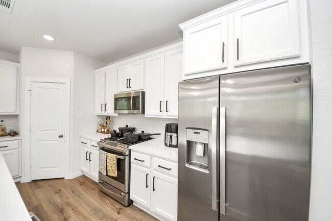 Building Photo - 15734 Autumn Sun Ct