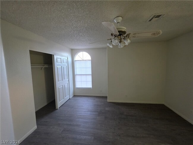 Building Photo - 6561 Avon Ct