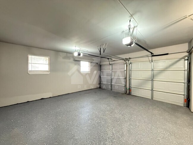 Building Photo - 3602 Skylark Ave