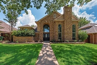 Building Photo - 2912 Ridgebend Dr