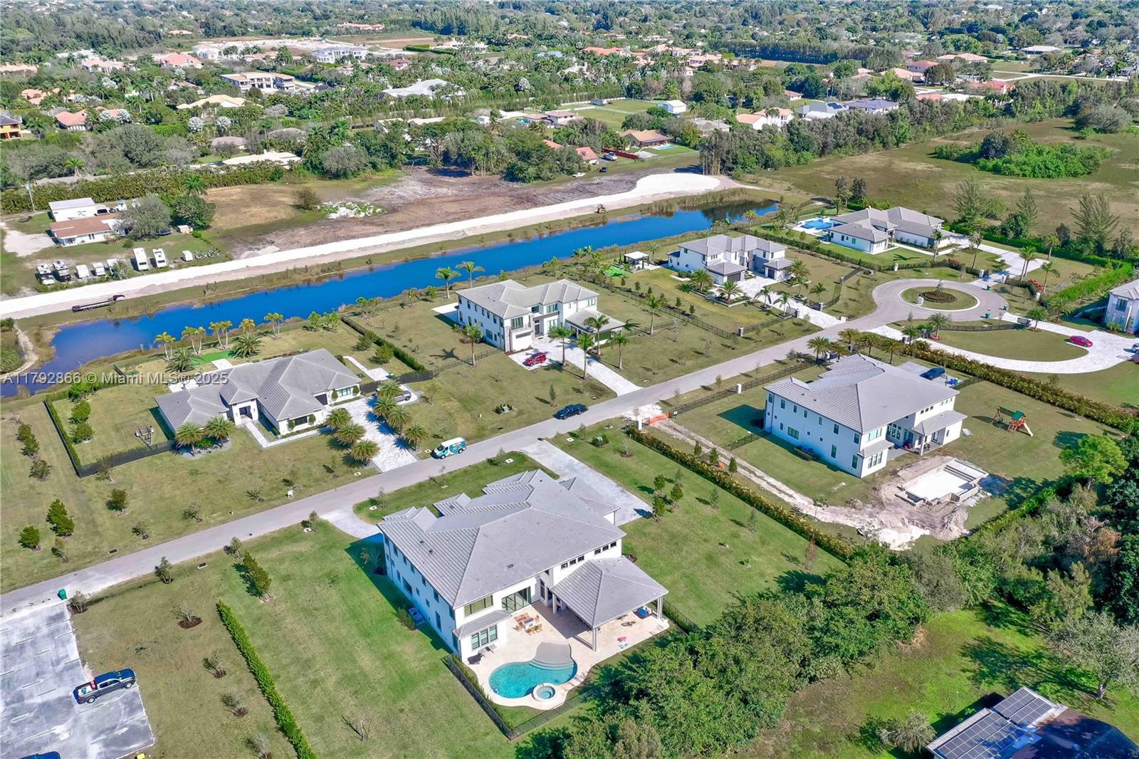 Building Photo - 17130 Magnolia Estates Dr