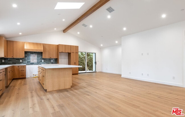 Building Photo - 4285 La Salle Ave