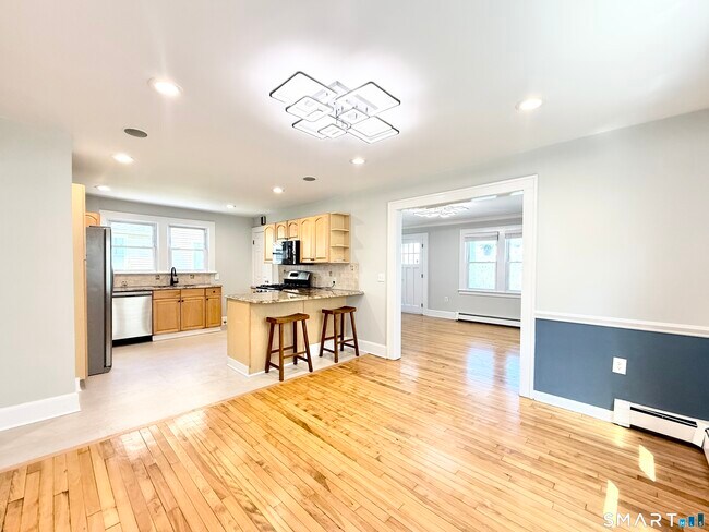 Building Photo - 120 Culloden Rd
