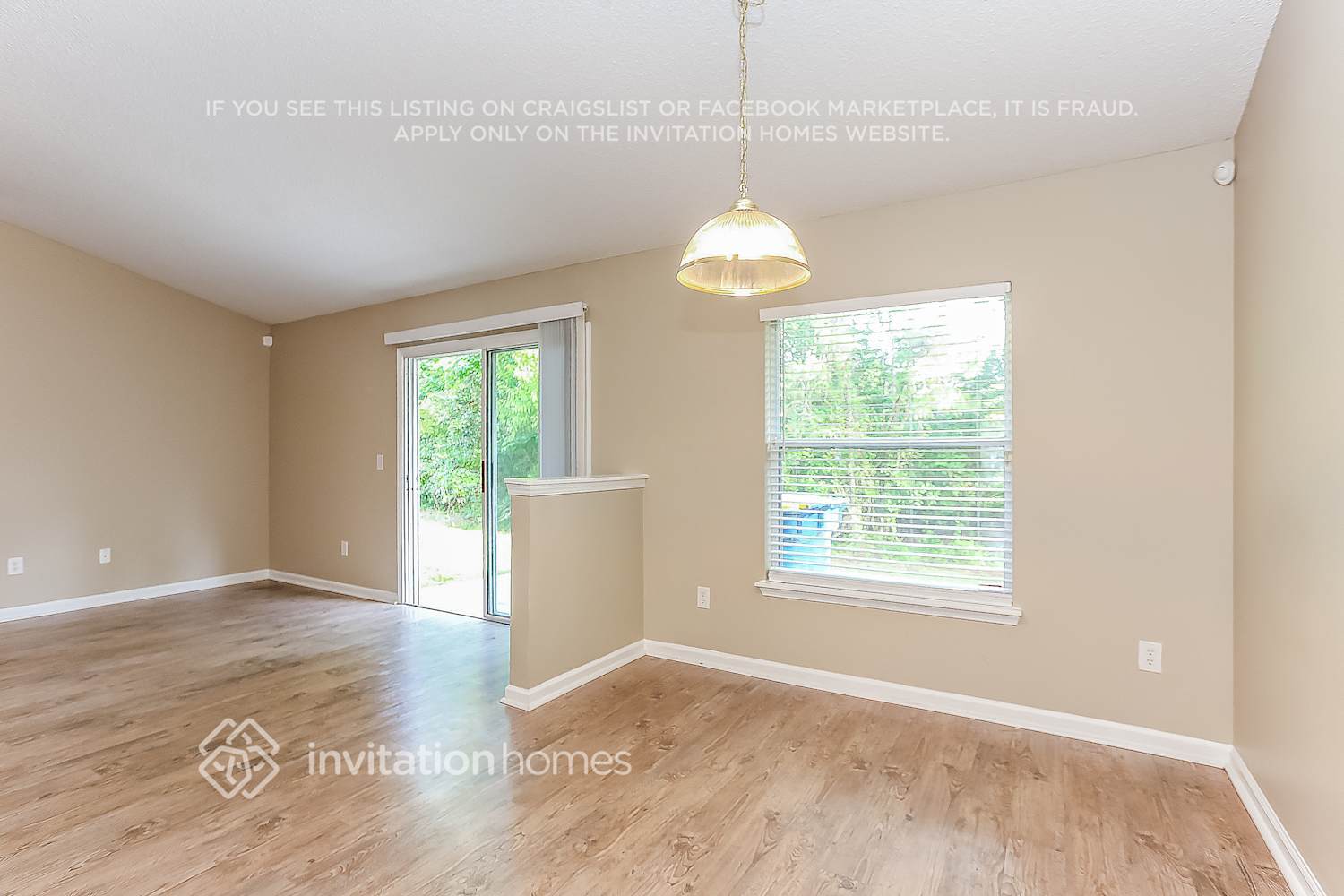 Building Photo - 10939 Apple Blossom Trail E