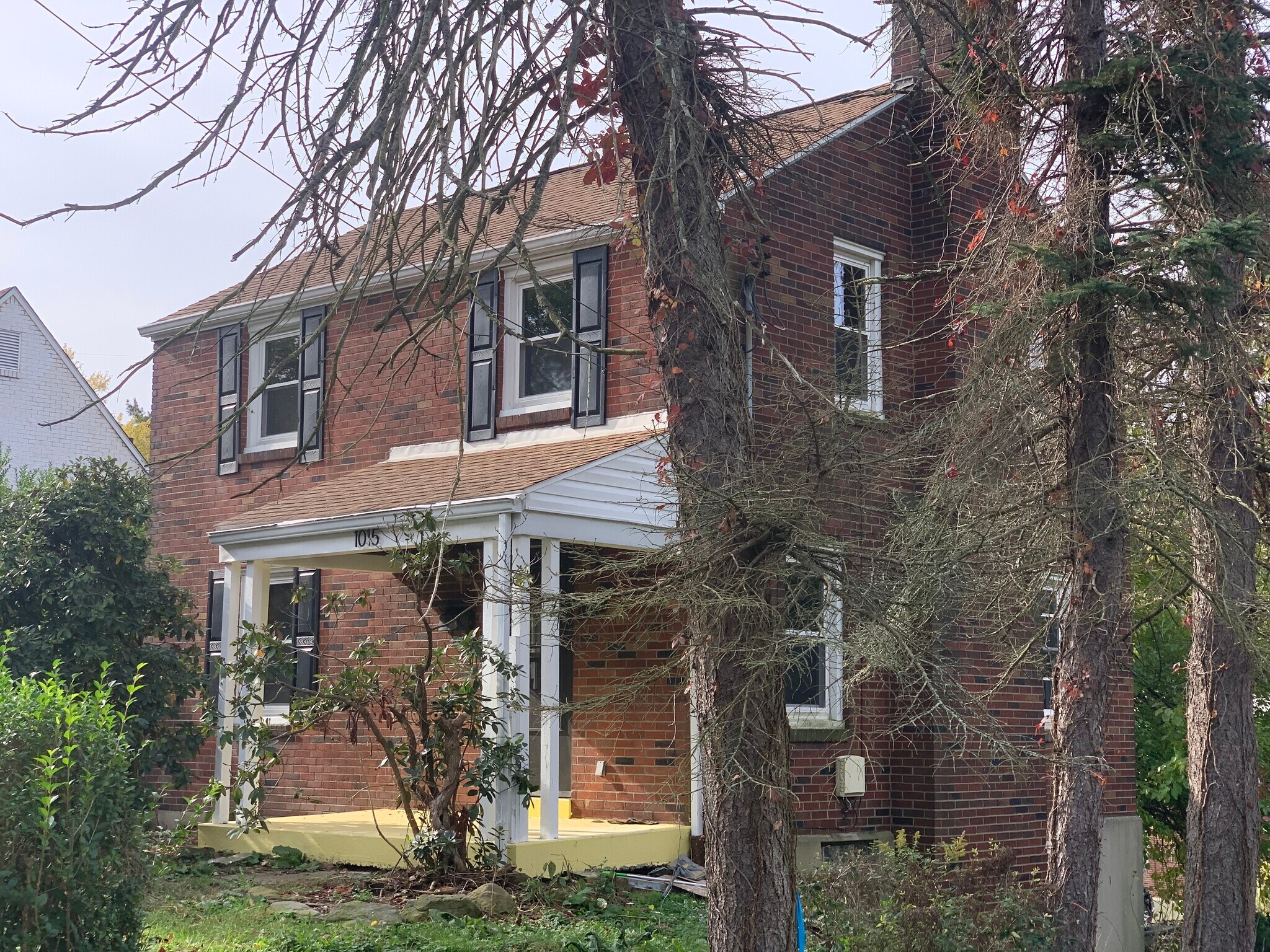 Building Photo - 1015 Willow Dr