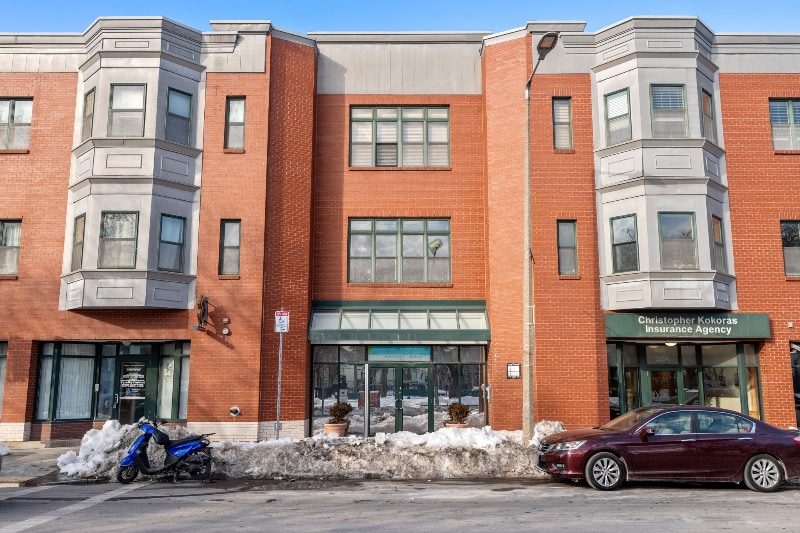 Building Photo - 327 Centre St