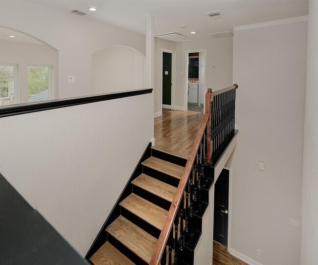 Building Photo - 43 Danville Crossing Ct