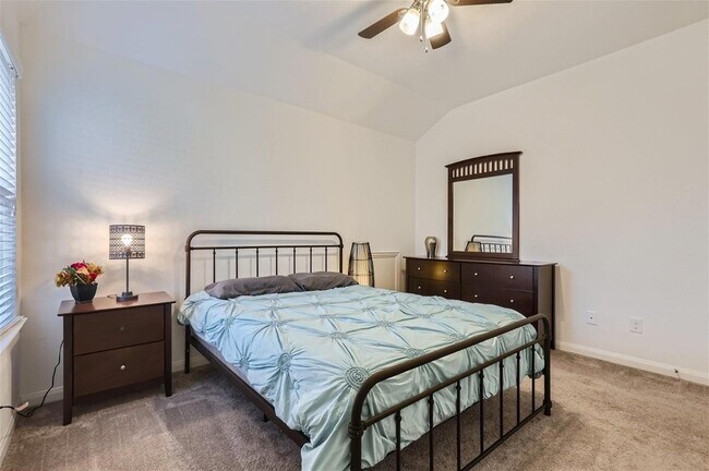 Building Photo - 2225 Sauterne Dr