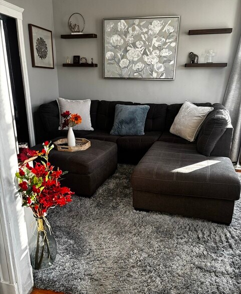 Building Photo - 21 Walter St