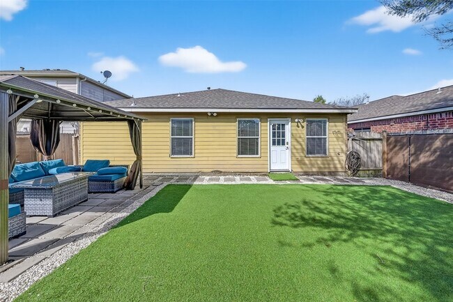 Building Photo - 9111 Grand Villa Ln