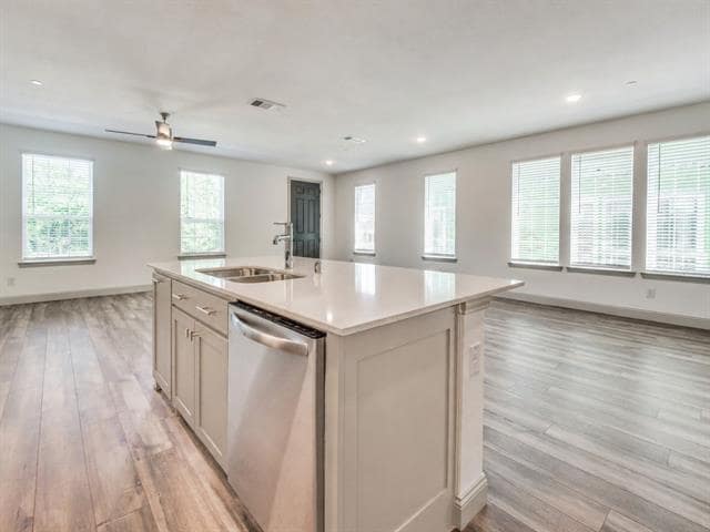 Building Photo - 8913 Swallowtail St