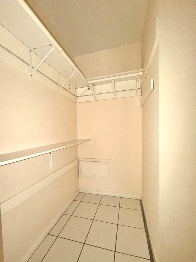 Building Photo - 2507 Montrose Blvd