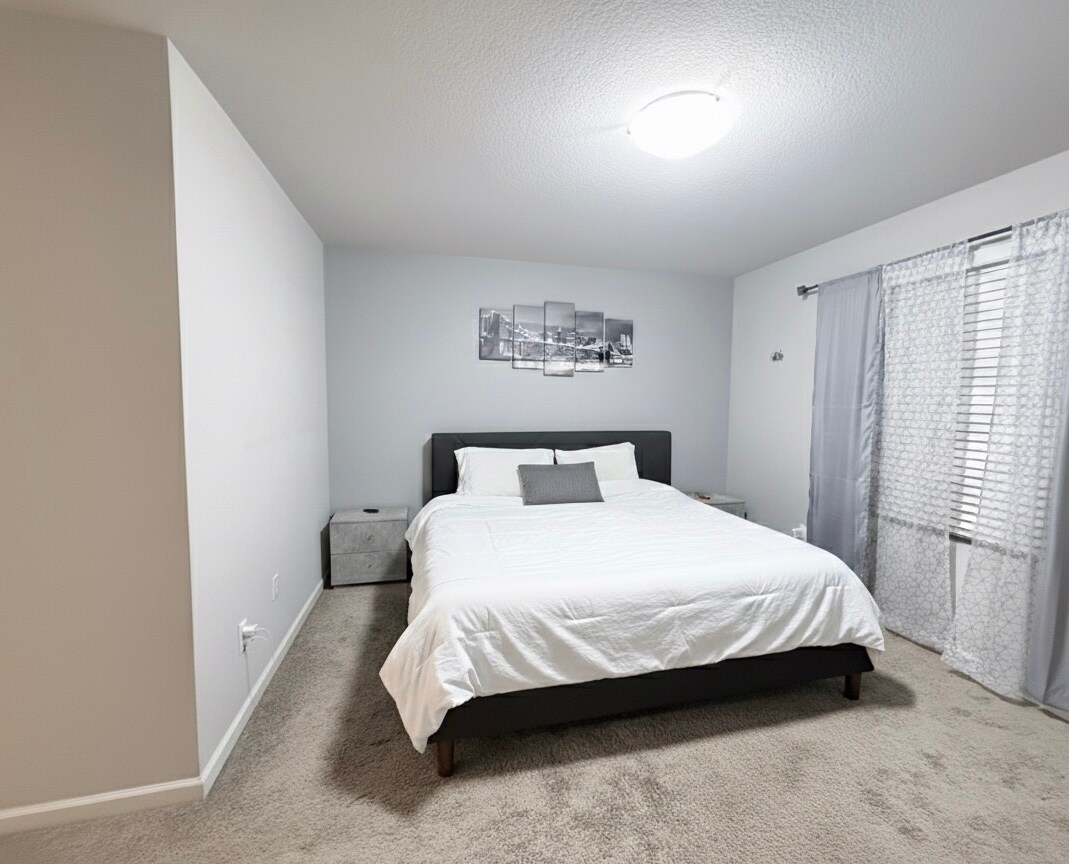 Master bedroom - 8143 SE Leafhopper St