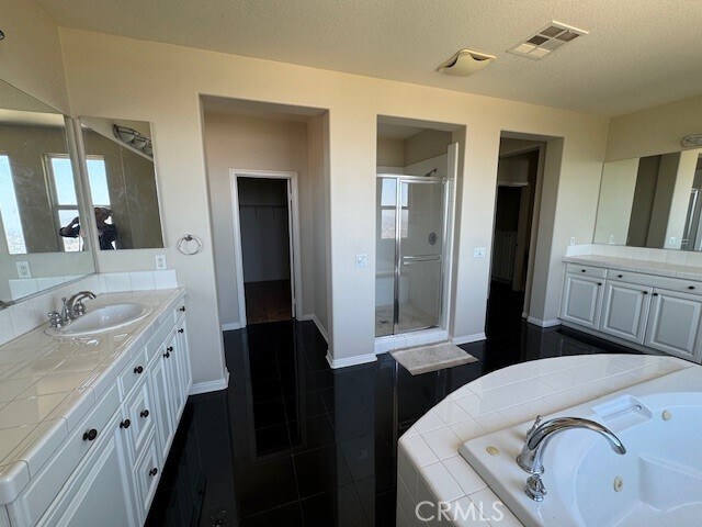 Building Photo - 16034 Skyridge Dr
