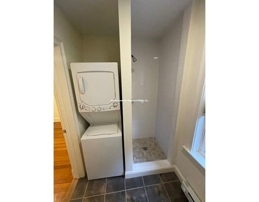 Building Photo - 17 Hillside Rd