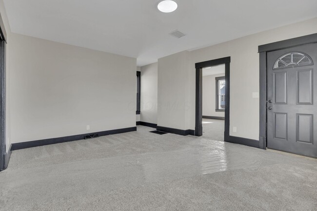 Building Photo - 401 Miller Ave
