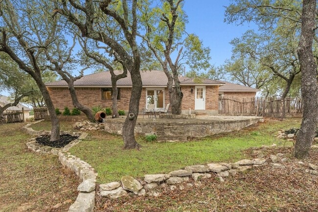Building Photo - 900 Morgan Hill Dr