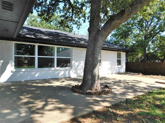 Building Photo - 1400 Angelina Bend Dr