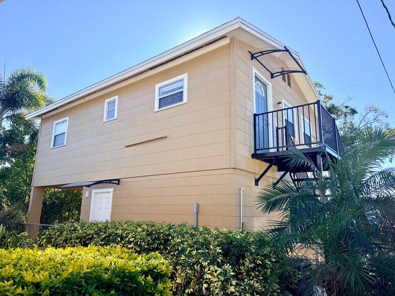 Rear view - 4126 35th Ave N