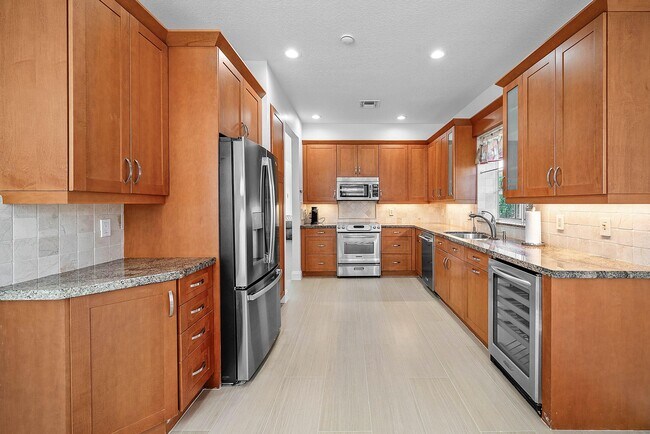 Building Photo - 5855 NW 42nd Way