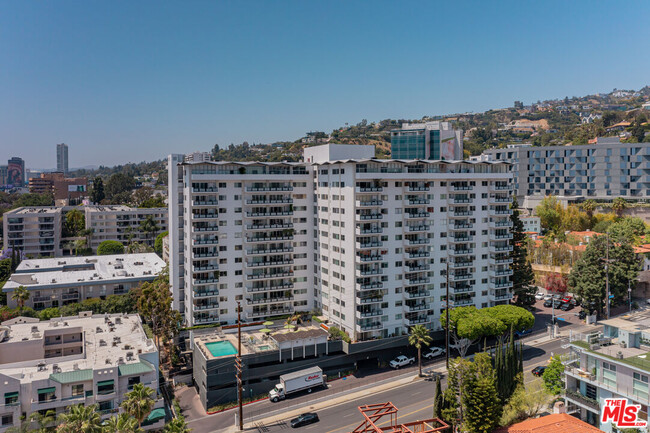 Building Photo - 1155 N La Cienega Blvd