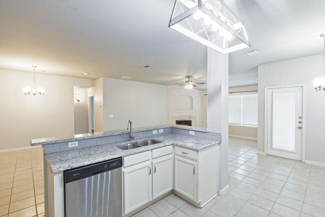Building Photo - 2309 Mallard Dr