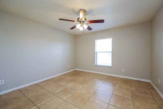 Building Photo - 3100 22nd St SW