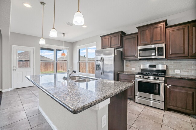 Building Photo - 10237 Little Falls Trail