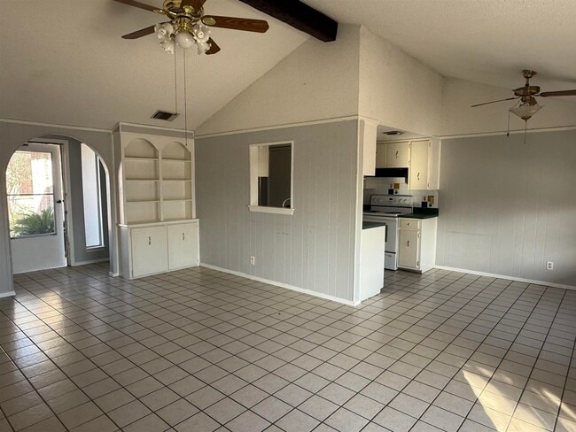 Building Photo - 108 Fiesta Dr