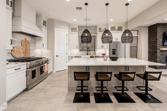 Building Photo - 6615 E Libby St