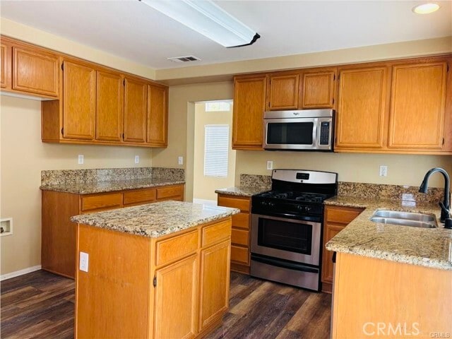 Building Photo - 39733 School House Way