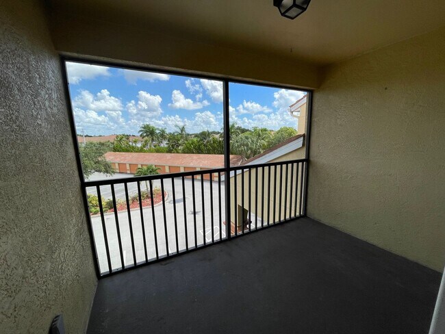 Building Photo - ANNUAL RENTAL - 2 BED / 1 BATH AT FAIRWAY PRESERVE