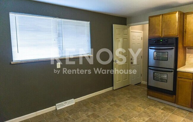 Building Photo - Spacious 4-Bedroom Duplex Near Anschutz Medical Campus – Available Now!