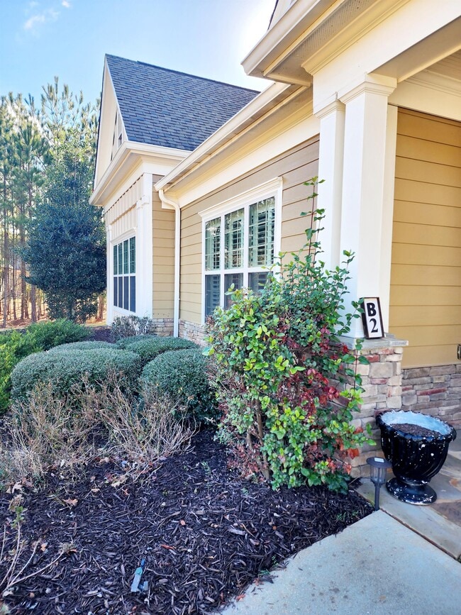 Building Photo - 1141 Silverton Dr