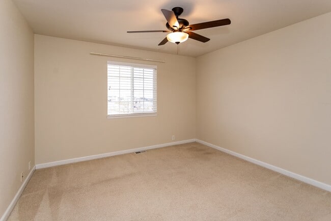 Building Photo - Comfortable Monument Townhome with 2-Car Garage & Easy I-25 Access!!