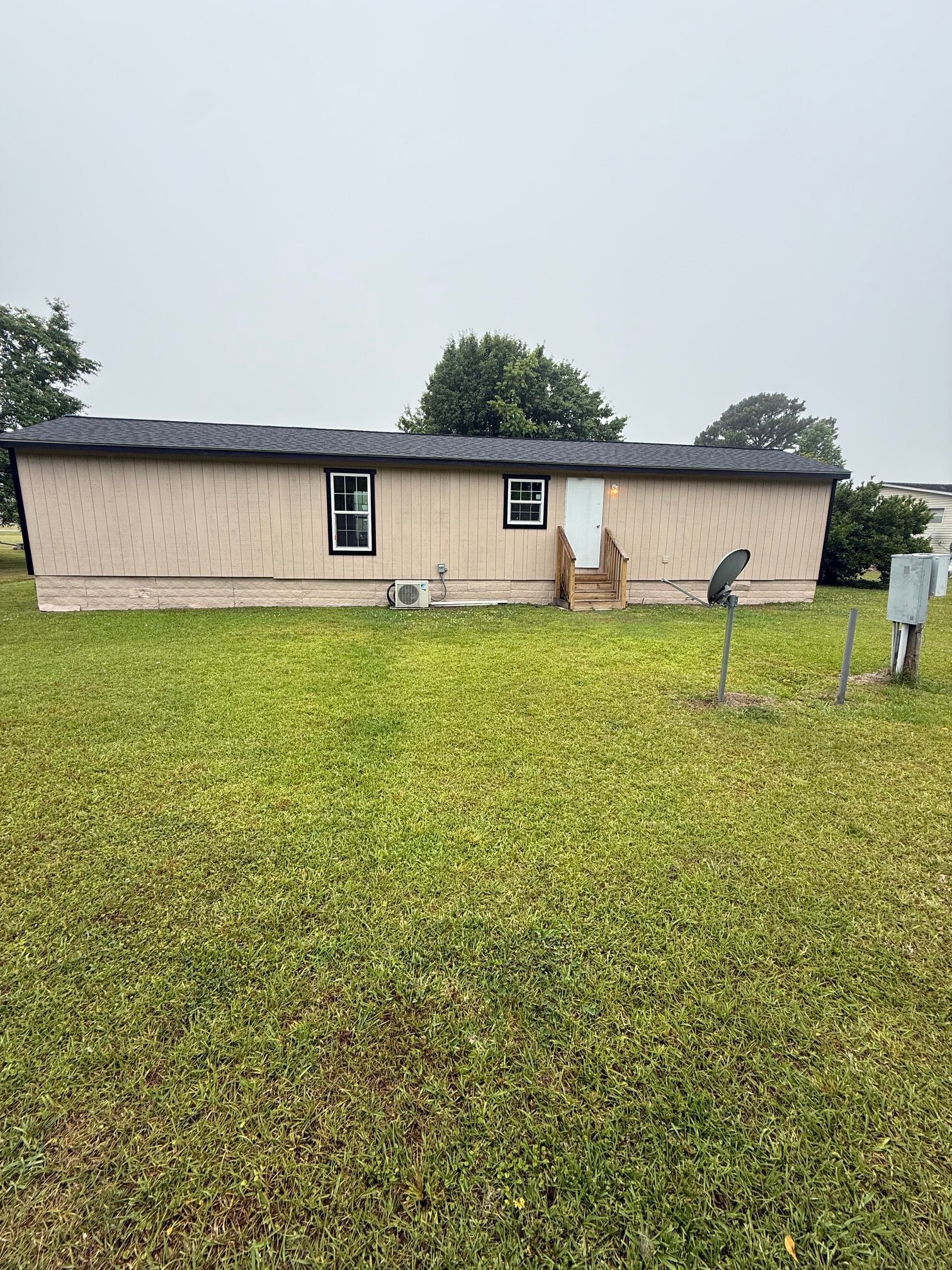 Building Photo - 2020 W Barr Rd
