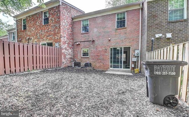 Building Photo - 2226 Gunsmith Square