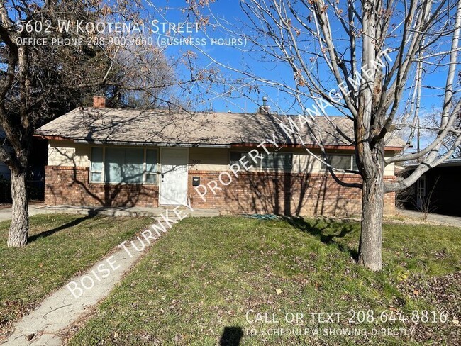 Primary Photo - Newly Remodeled 3 Bedroom near Overland Rd...