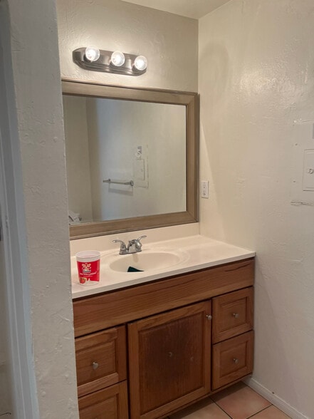 Building Photo - 3949-3933 33rd St