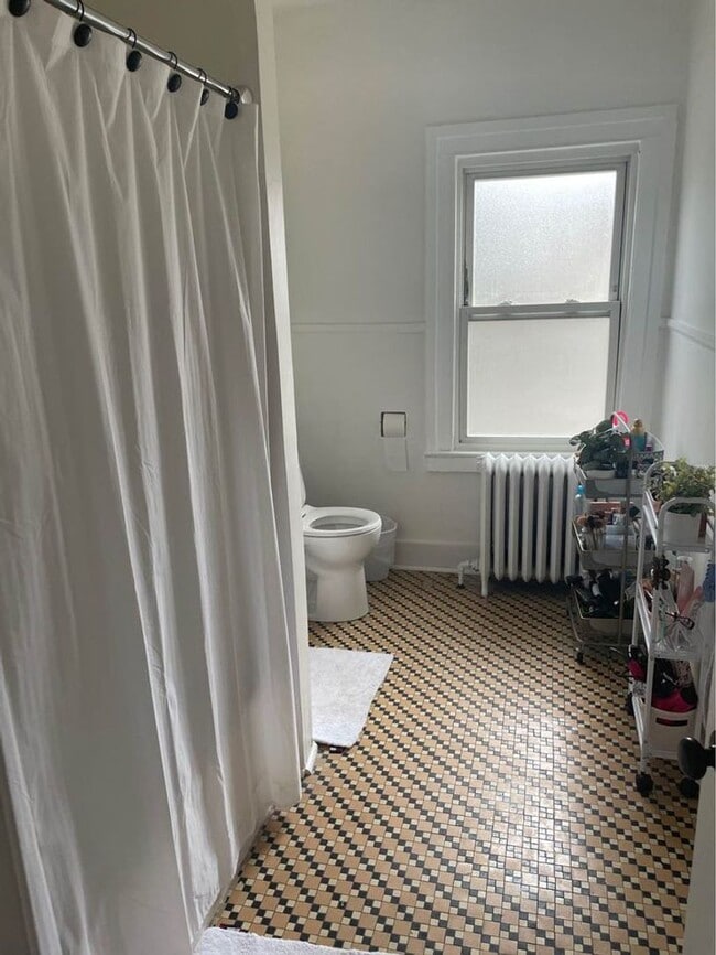 Building Photo - 60 William St