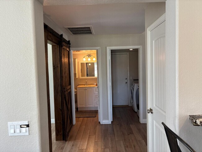 Building Photo - 13717 N 80th Ave