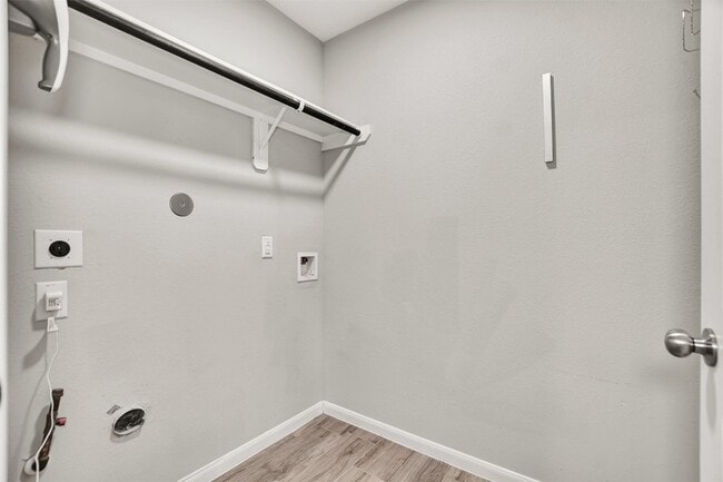 Building Photo - 388 Kendall Crest Dr