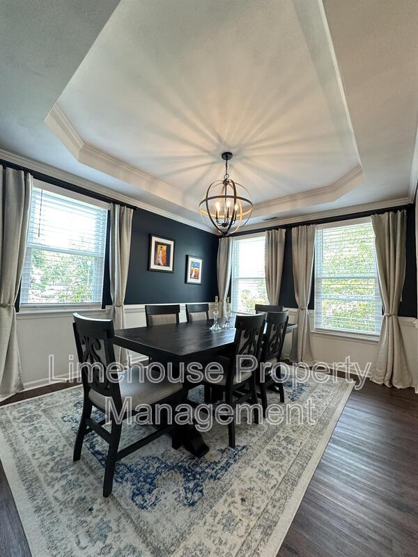 Building Photo - 3236 Barbour Dr
