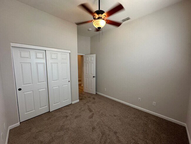 Building Photo - 5592 Plumbridge Way