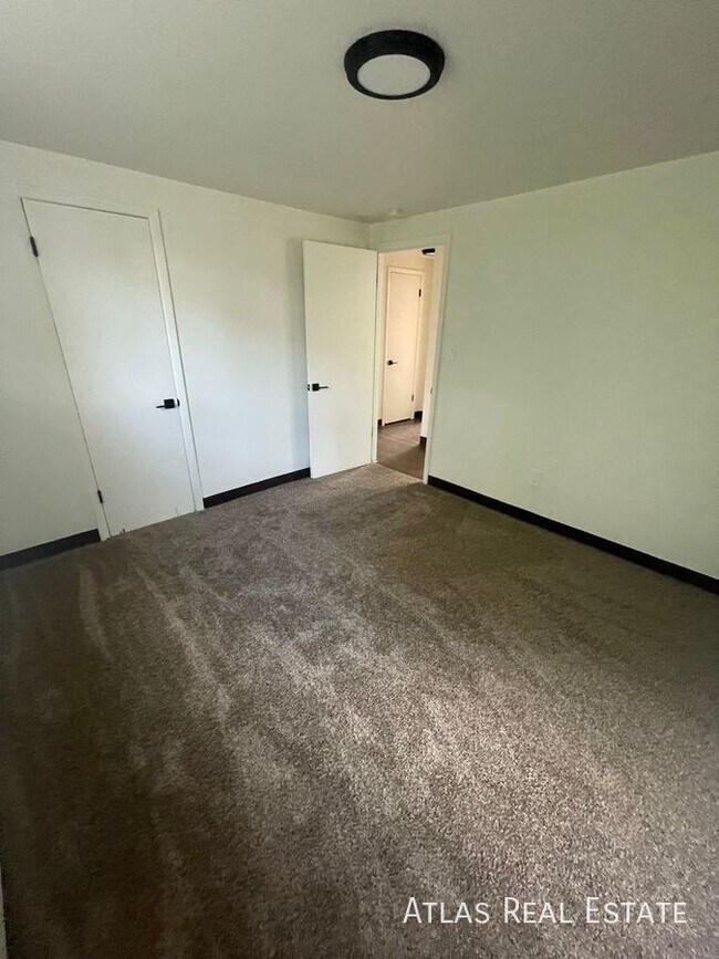 Building Photo - 6035 W 39th Ave