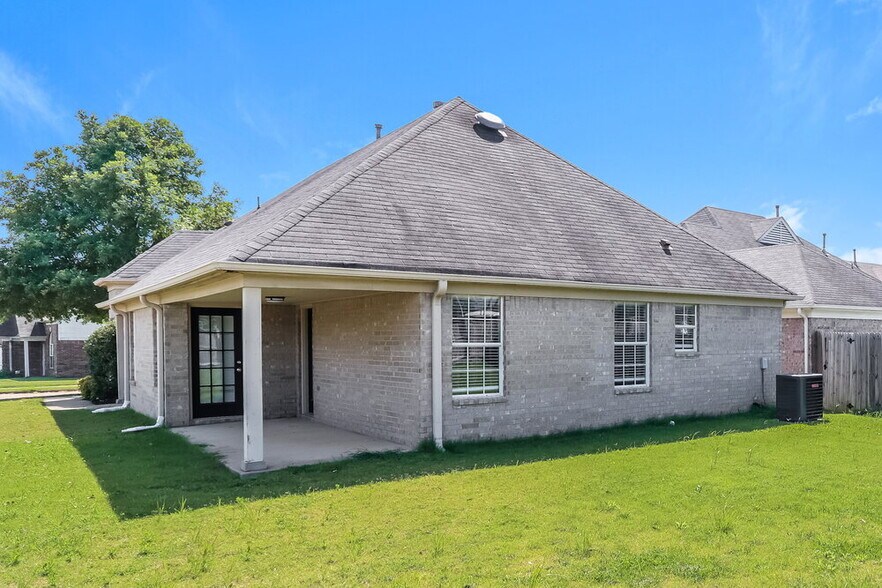 Building Photo - 7896 Allen Ridge Ln