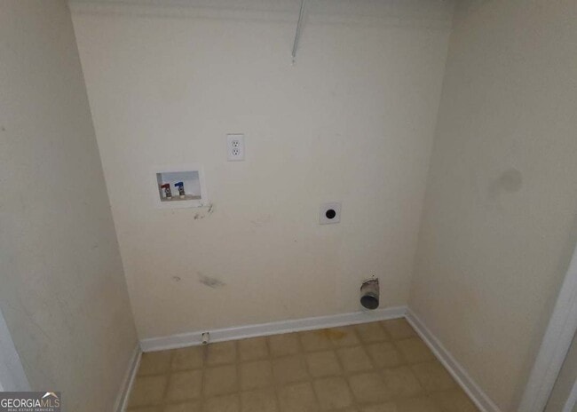 Building Photo - 2103 Grove Way