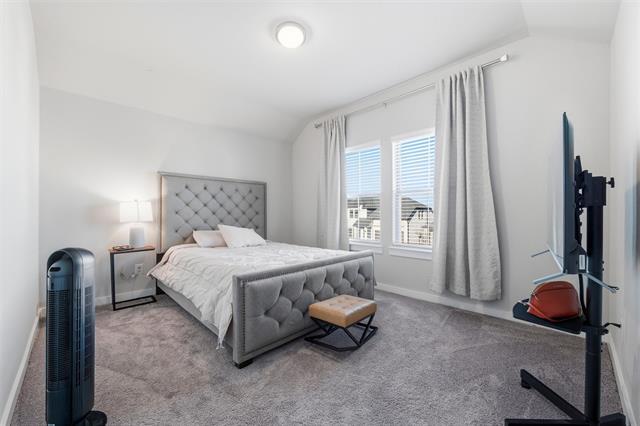 Building Photo - 2417 Mankato Dr